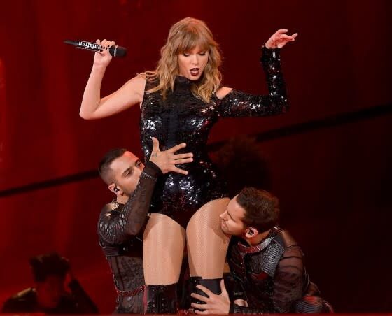 Exclusive : Taylor Swift becoming the queen of music, 'Snake Lord' in which she had to go through a painful process to escape her shell...